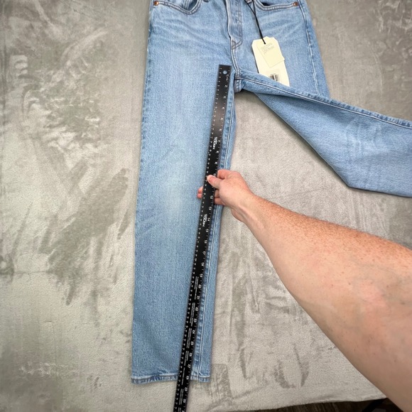 Levis Premium Wedgie Straight Jeans Womens 25 Blue Button Fly Distressed New Nwt - Picture 7 of 16